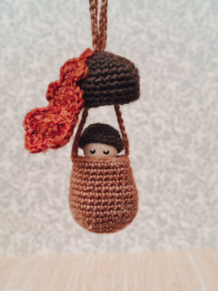 gratis herfst haakpatroon verborgen eikelhuisje